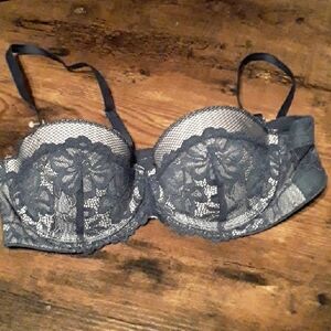 NWOT Sexy Grey/blue & Tan Maidenform Padded underwire Gorgeous Push Up Bra